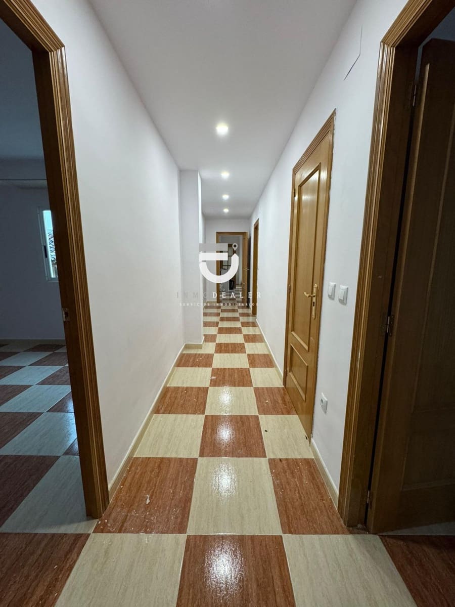 4 bedroom Flat for sale in Xeraco - € 165,000 (Ref: 9829354)