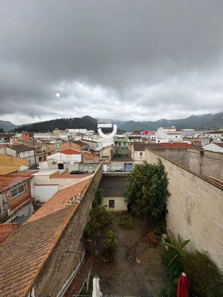 4 bedroom Flat for sale in Xeraco - € 165,000 (Ref: 9829354)