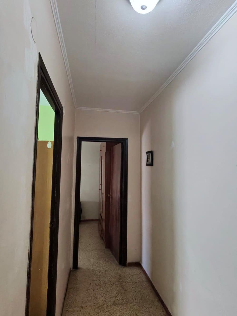 3 bedroom Flat for sale in Gandia - € 135,000 (Ref: 9843702)