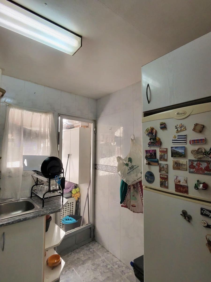 3 bedroom Flat for sale in Gandia - € 135,000 (Ref: 9843702)