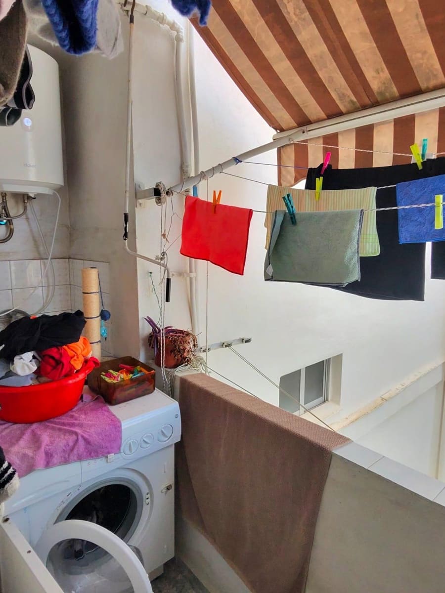3 bedroom Flat for sale in Gandia - € 135,000 (Ref: 9843702)