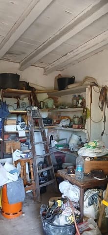 Grunde uden byggetilladelser til salg i Oliva - € 45.000 (Ref: 9846591)