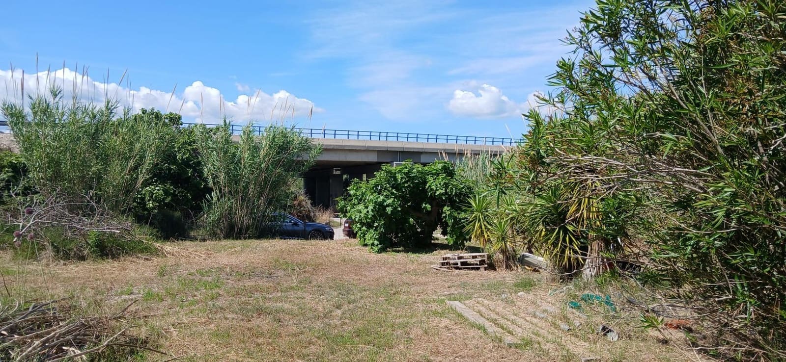 Grunde uden byggetilladelser til salg i Oliva - € 45.000 (Ref: 9846591)