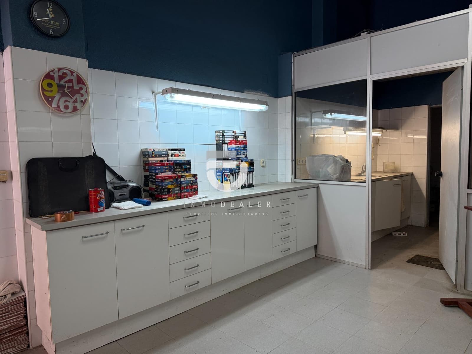 Commercial for sale in Gandia - € 130,000 (Ref: 9879004)