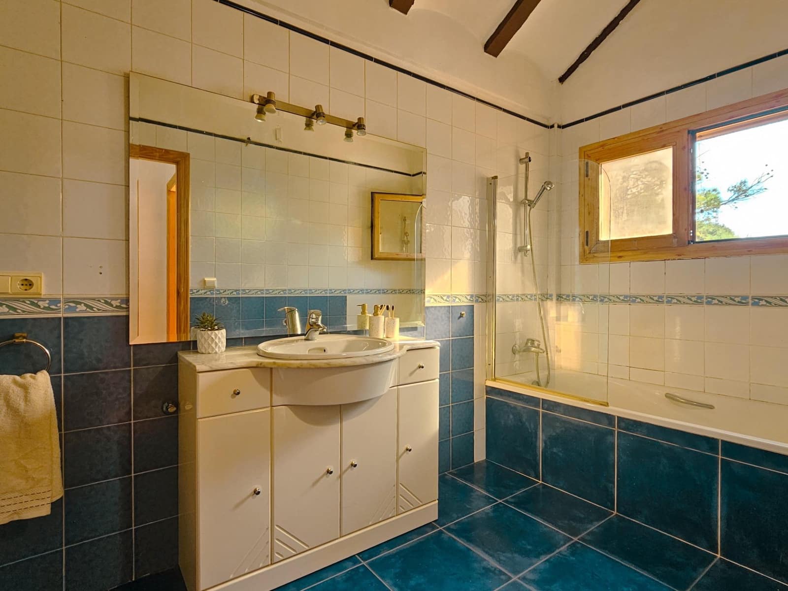 5 soveværelse Villa til salg i Gandia med swimmingpool garage - € 335.000 (Ref: 9892537)