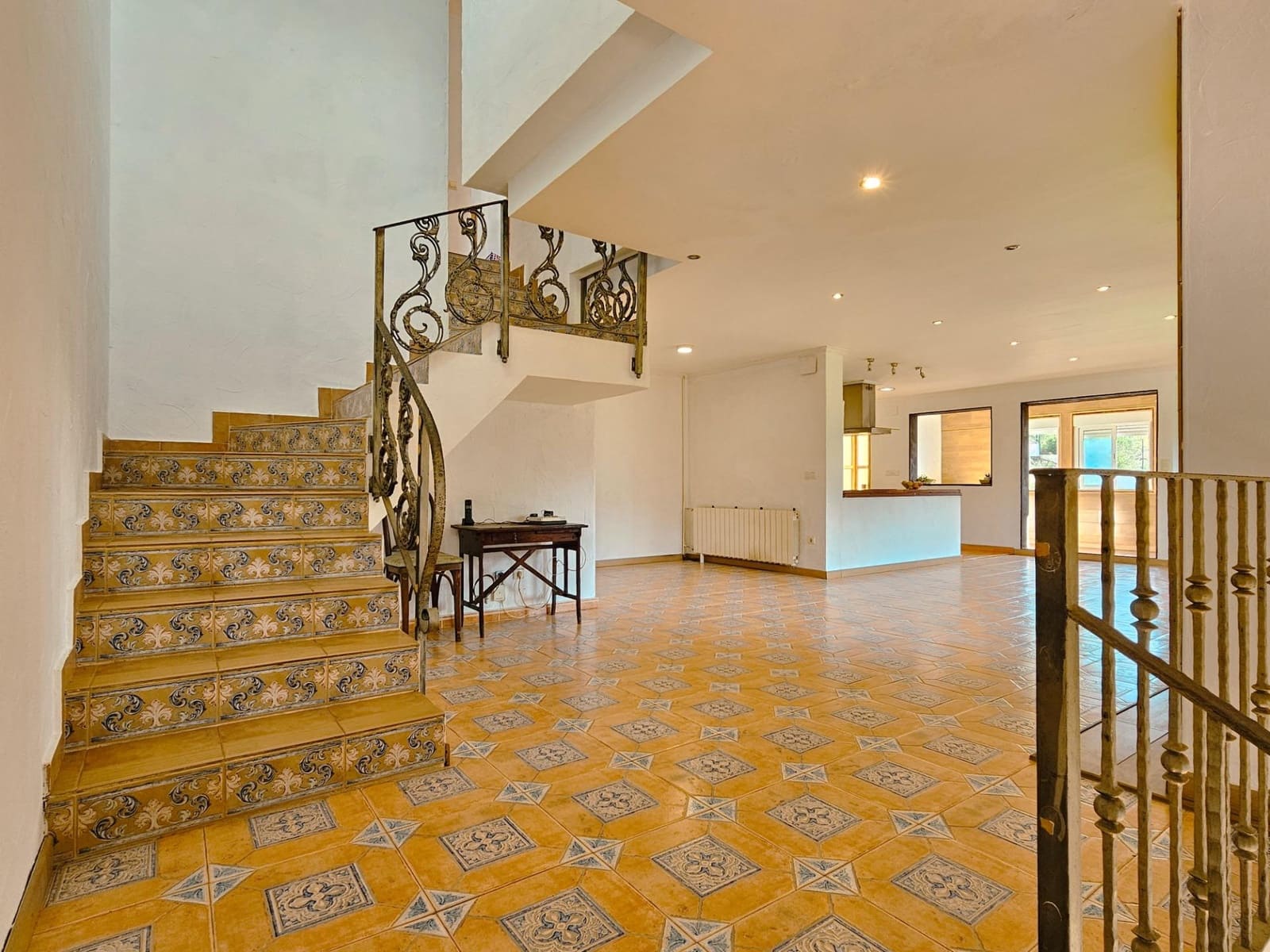5 soveværelse Villa til salg i Gandia med swimmingpool garage - € 335.000 (Ref: 9892537)