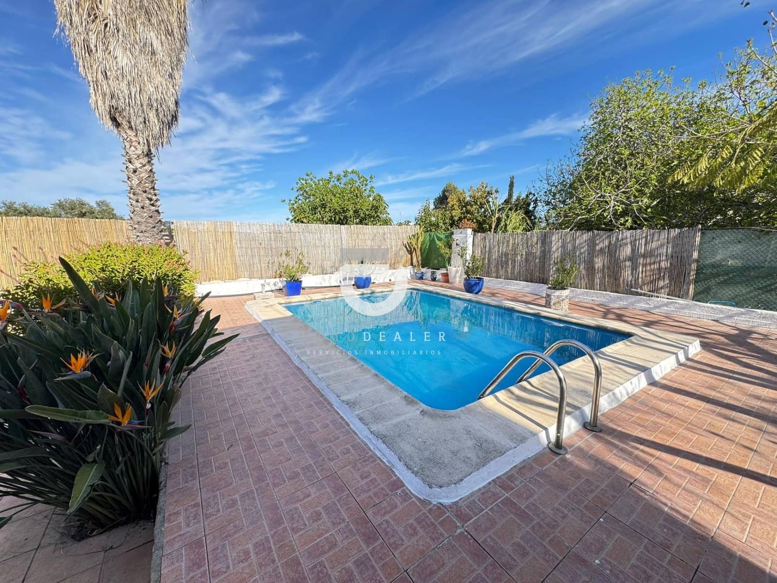 2 bedroom Villa for sale in Daimus with pool - € 280,000 (Ref: 9894063)