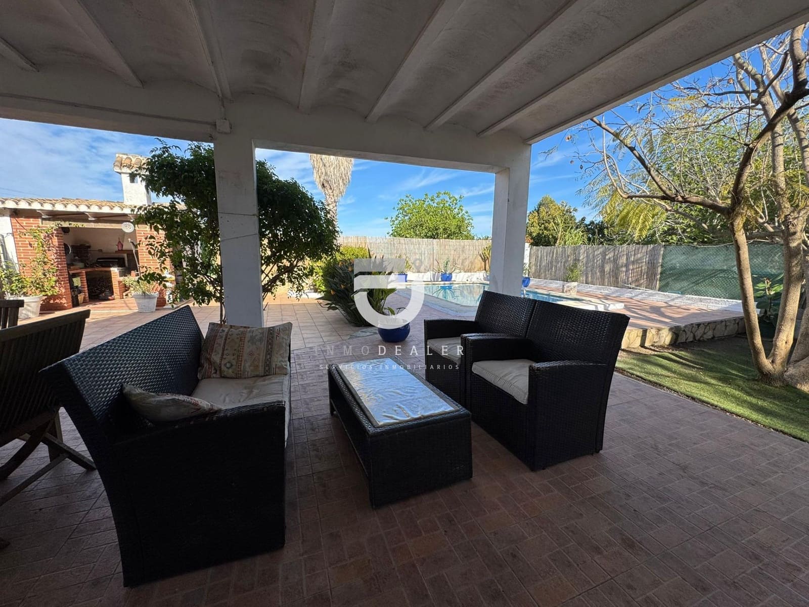 2 bedroom Villa for sale in Daimus with pool - € 280,000 (Ref: 9894063)