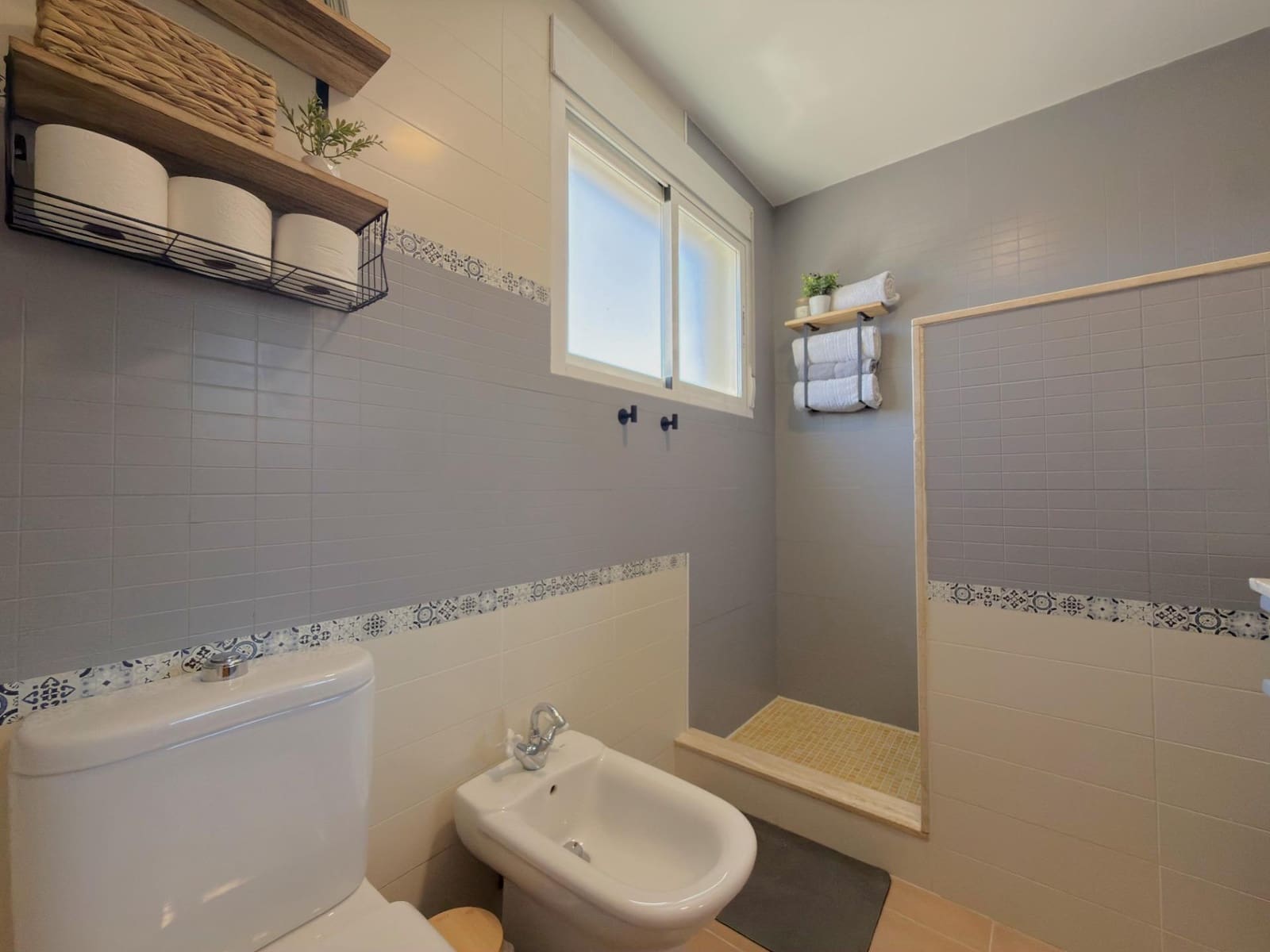 3 Zimmer Reihenhaus zu verkaufen in Almoines mit Pool Garage - 274.000 € (Ref: 9949948)