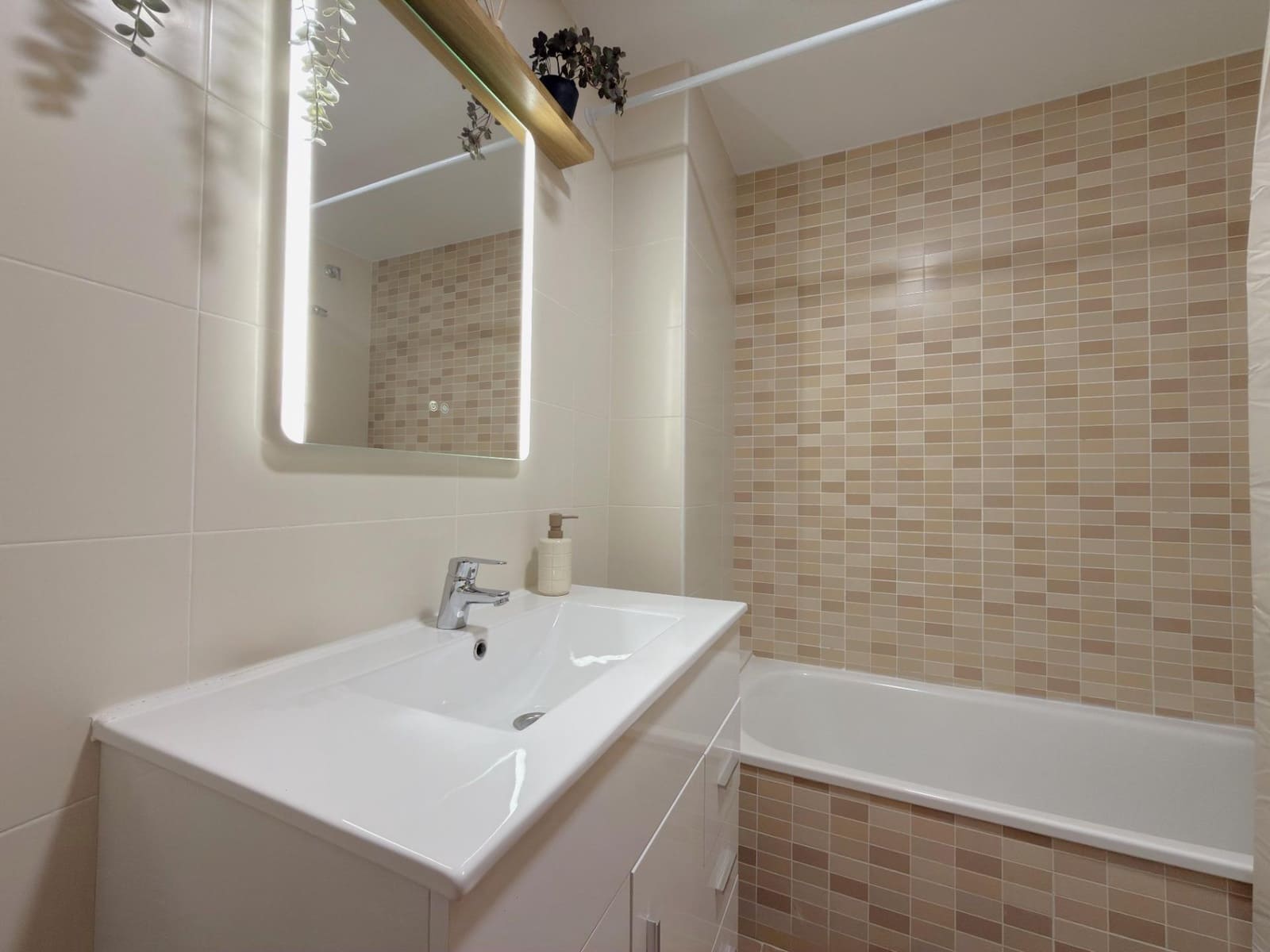 3 Zimmer Reihenhaus zu verkaufen in Almoines mit Pool Garage - 274.000 € (Ref: 9949948)