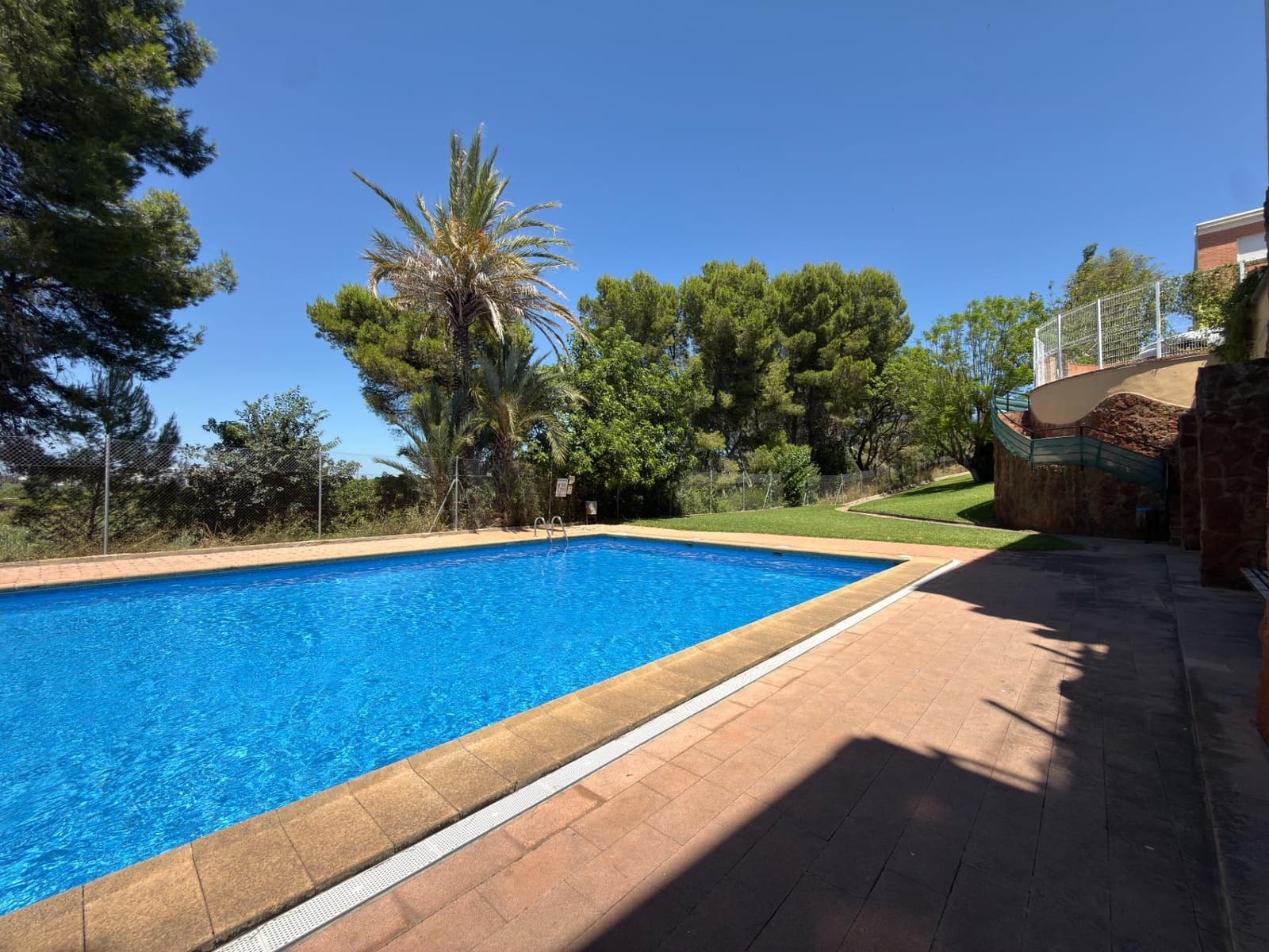 3 Zimmer Reihenhaus zu verkaufen in Almoines mit Pool Garage - 274.000 € (Ref: 9949948)