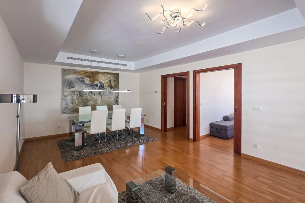 5 camera da letto Villa in vendita in Dos Hermanas con piscina garage - 949.000 € (Rif: 10003719)