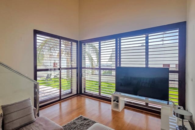 5 camera da letto Villa in vendita in Dos Hermanas con piscina garage - 949.000 € (Rif: 10003719)