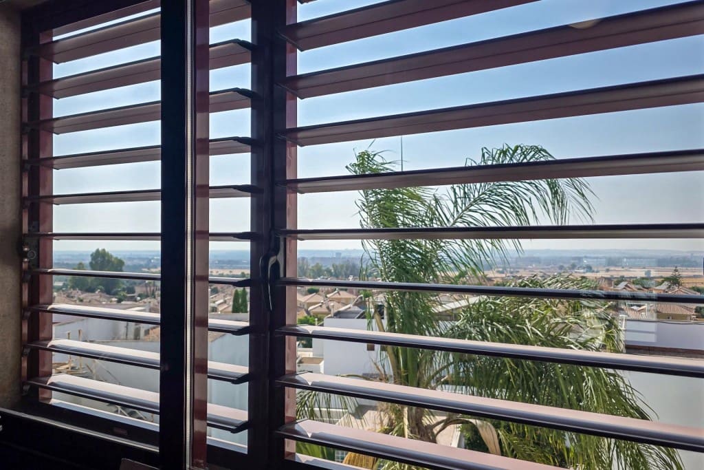5 camera da letto Villa in vendita in Dos Hermanas con piscina garage - 949.000 € (Rif: 10003719)