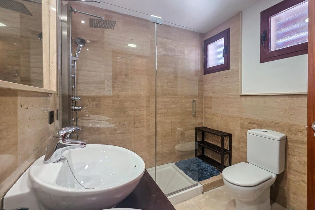 5 camera da letto Villa in vendita in Dos Hermanas con piscina garage - 949.000 € (Rif: 10003719)