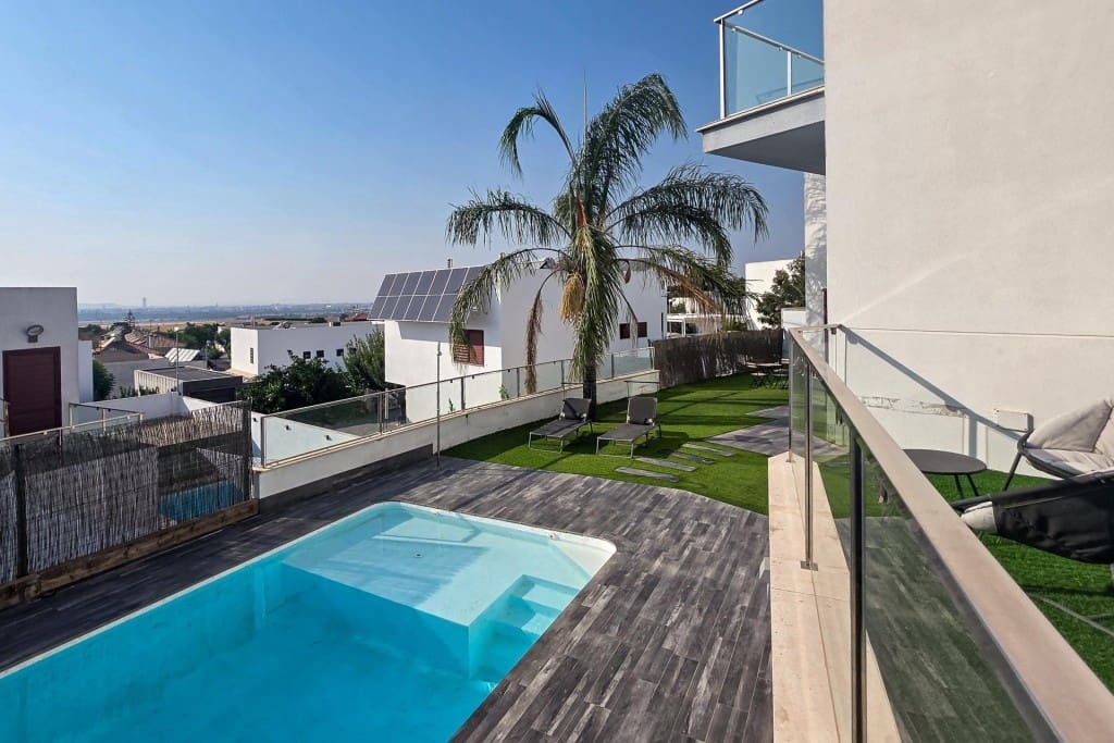 5 camera da letto Villa in vendita in Dos Hermanas con piscina garage - 949.000 € (Rif: 10003719)