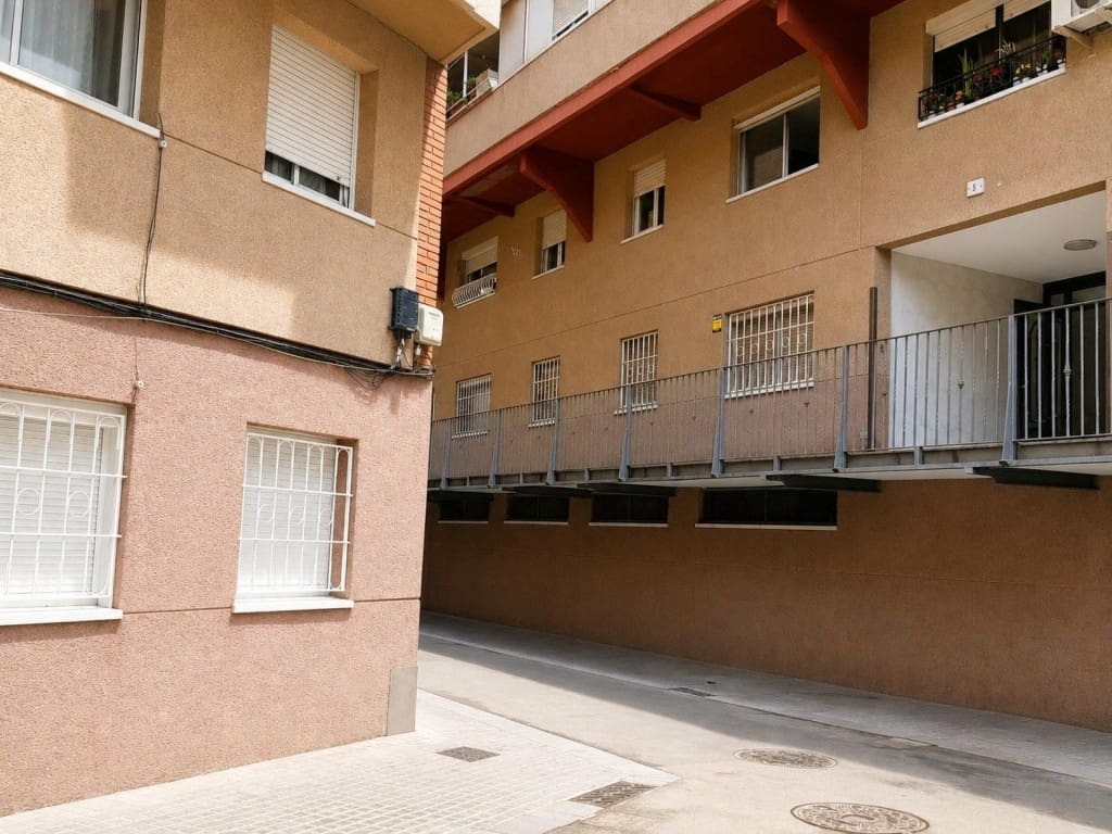 Estudio en L'Hospitalet de Llobregat en venta - 145.500 € (Ref: 10003721)