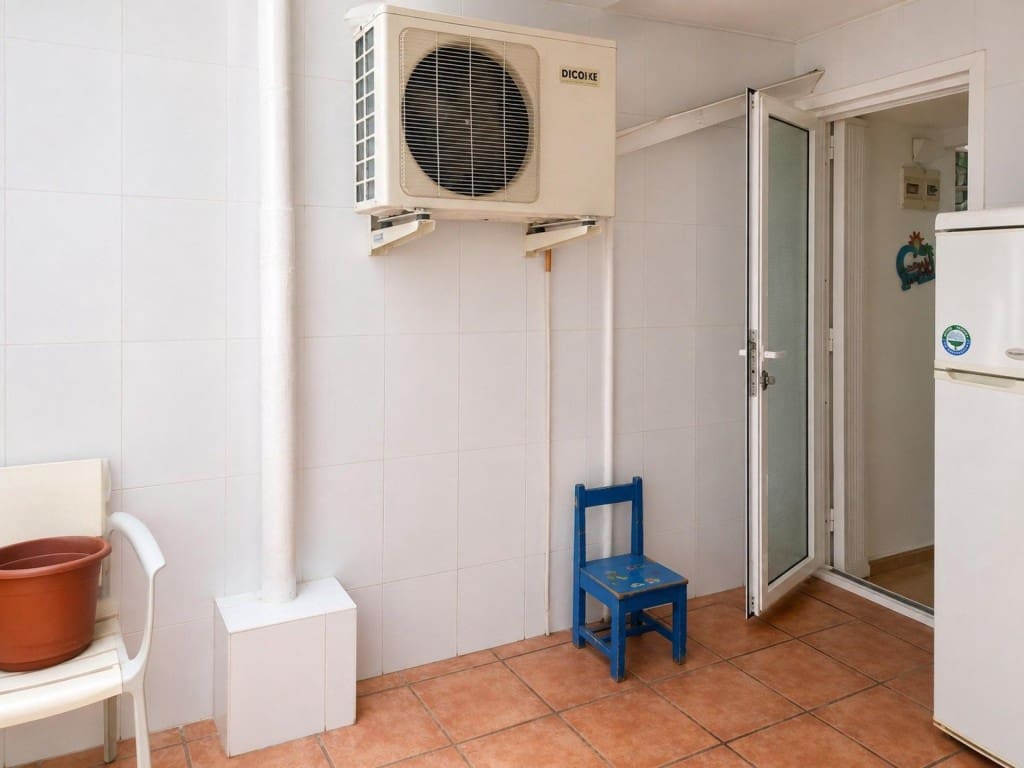 Estudio en L'Hospitalet de Llobregat en venta - 145.500 € (Ref: 10003721)
