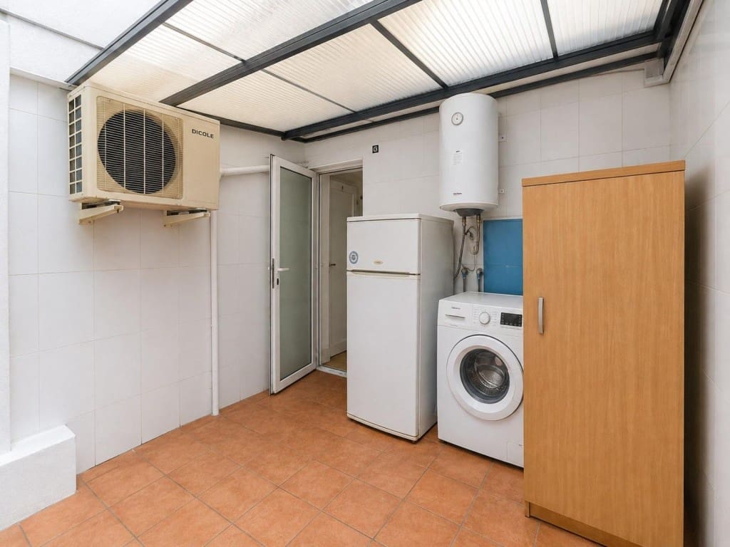 Estudio en L'Hospitalet de Llobregat en venta - 145.500 € (Ref: 10003721)
