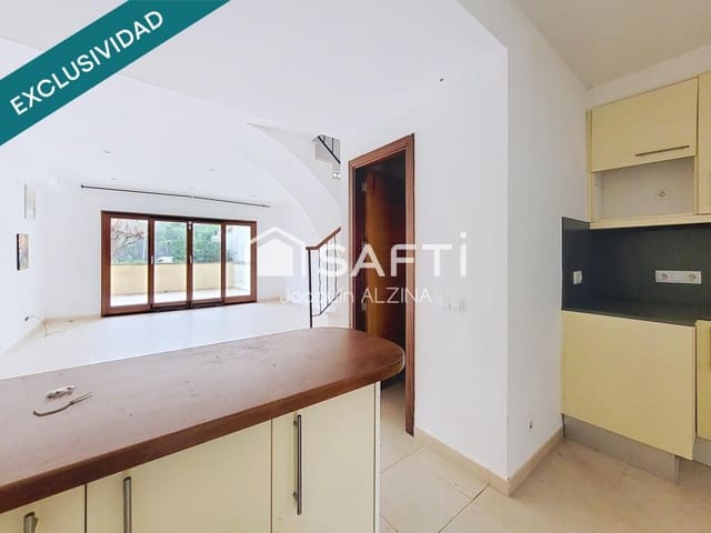 3 slaapkamer Flat te koop in Es Mercadal - € 330.000 (Ref: 10005305)
