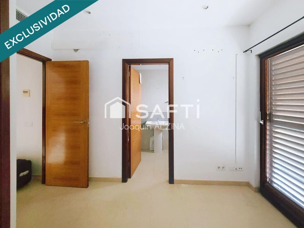 3 slaapkamer Flat te koop in Es Mercadal - € 330.000 (Ref: 10005305)