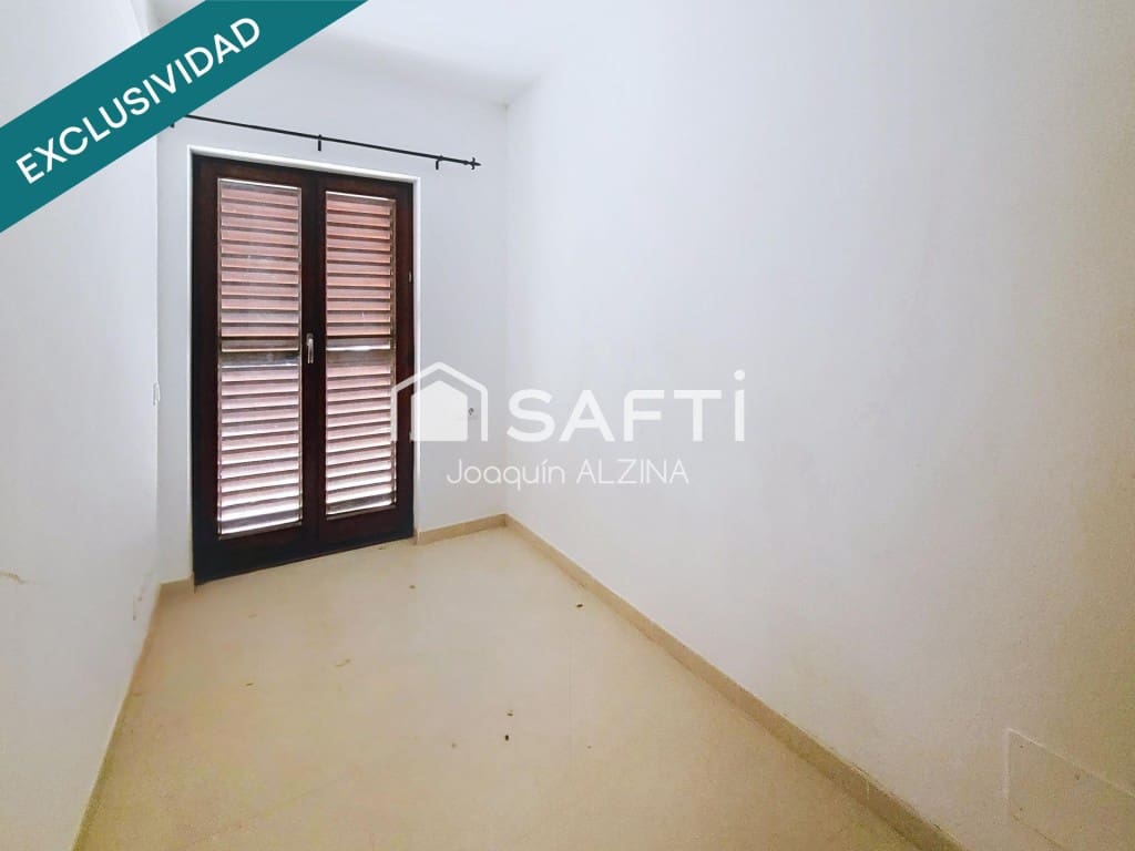 3 slaapkamer Flat te koop in Es Mercadal - € 330.000 (Ref: 10005305)