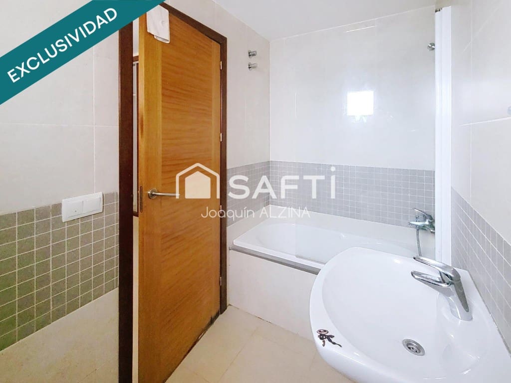 3 slaapkamer Flat te koop in Es Mercadal - € 330.000 (Ref: 10005305)