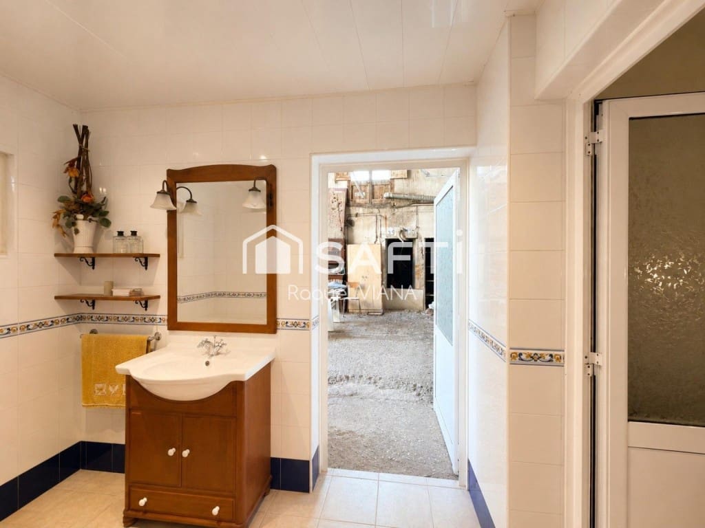 3 bedroom Finca/Country House for sale in Sant Andreu de la Barca - € 240,000 (Ref: 10005307)