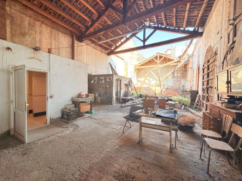 3 bedroom Finca/Country House for sale in Sant Andreu de la Barca - € 240,000 (Ref: 10005307)
