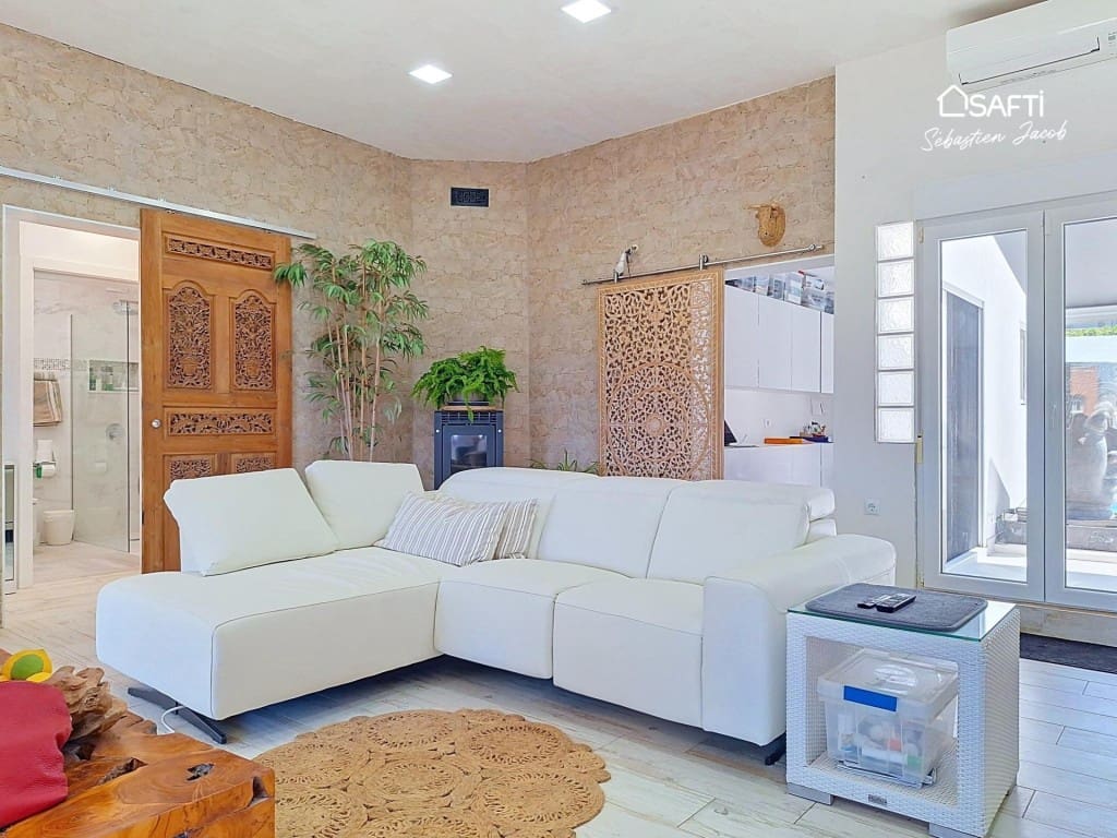 2 soveværelse Villa til salg i Denia med swimmingpool garage - € 679.000 (Ref: 10005308)