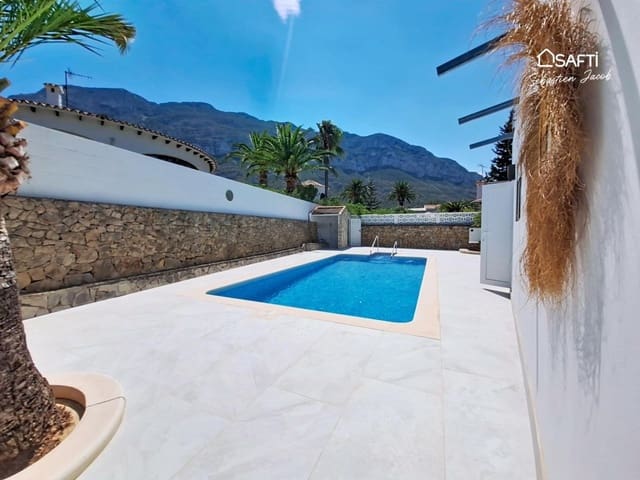 2 soveværelse Villa til salg i El Montgó, Dénia med swimmingpool garage - € 679.000 (Ref: 10005308)