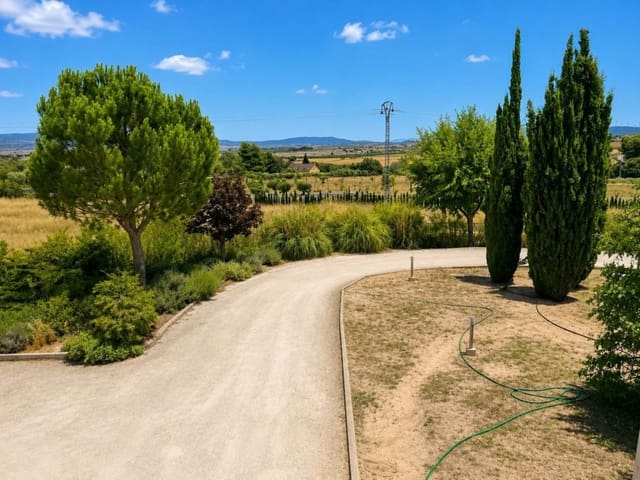 4 quarto Moradia para venda em Almansa com piscina - 495 000 € (Ref: 10008825)