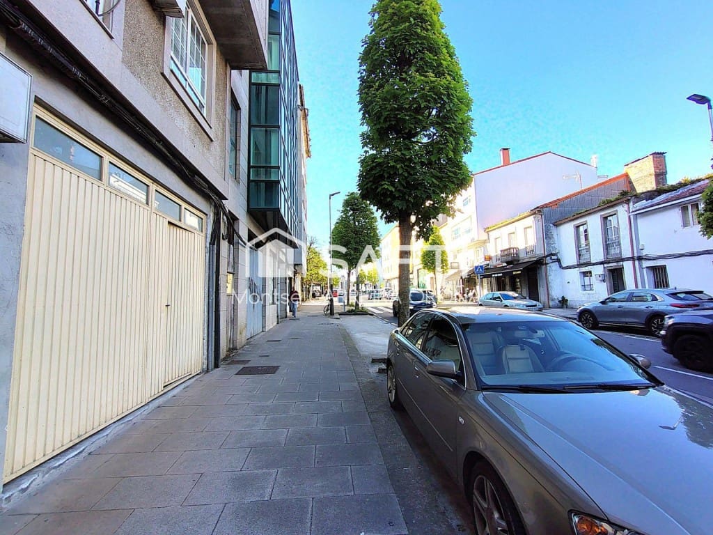 Commercial for rent in Santiago de Compostela - € 400 (Ref: 10011183)