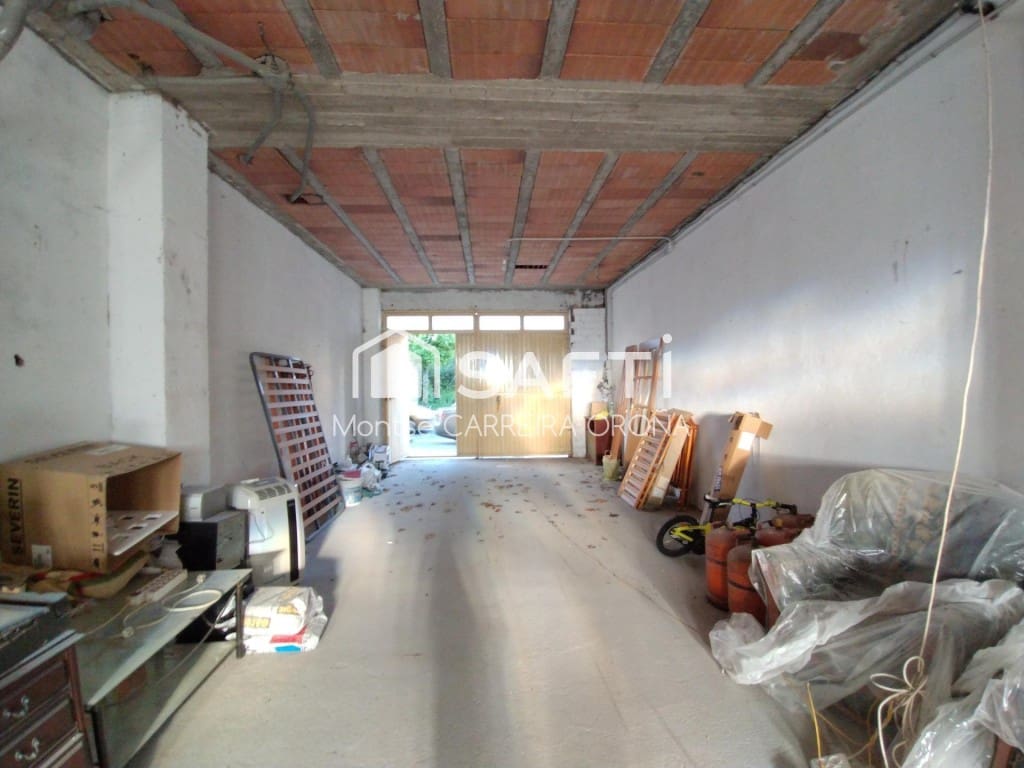 Commercial for rent in Santiago de Compostela - € 400 (Ref: 10011183)