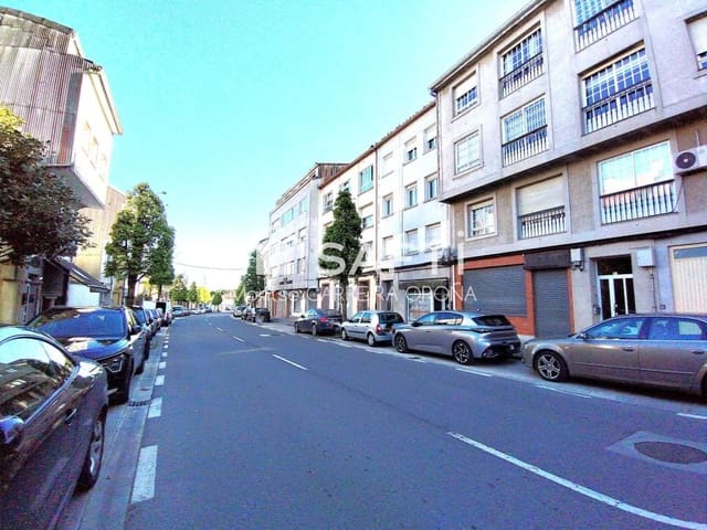 Commercial for rent in Santiago de Compostela - € 400 (Ref: 10011183)