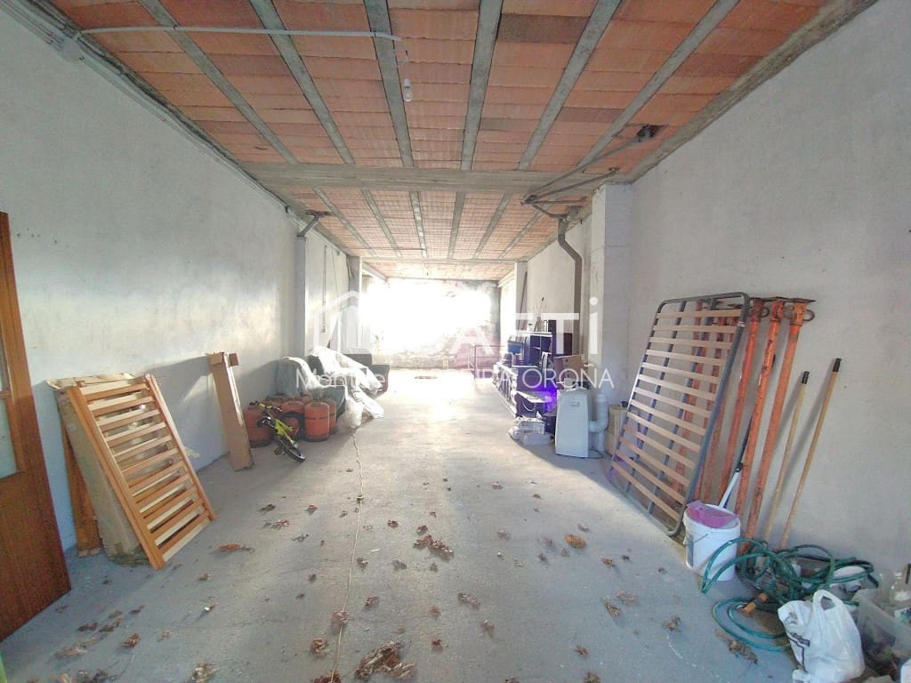 Commercial for rent in Santiago de Compostela - € 400 (Ref: 10011183)