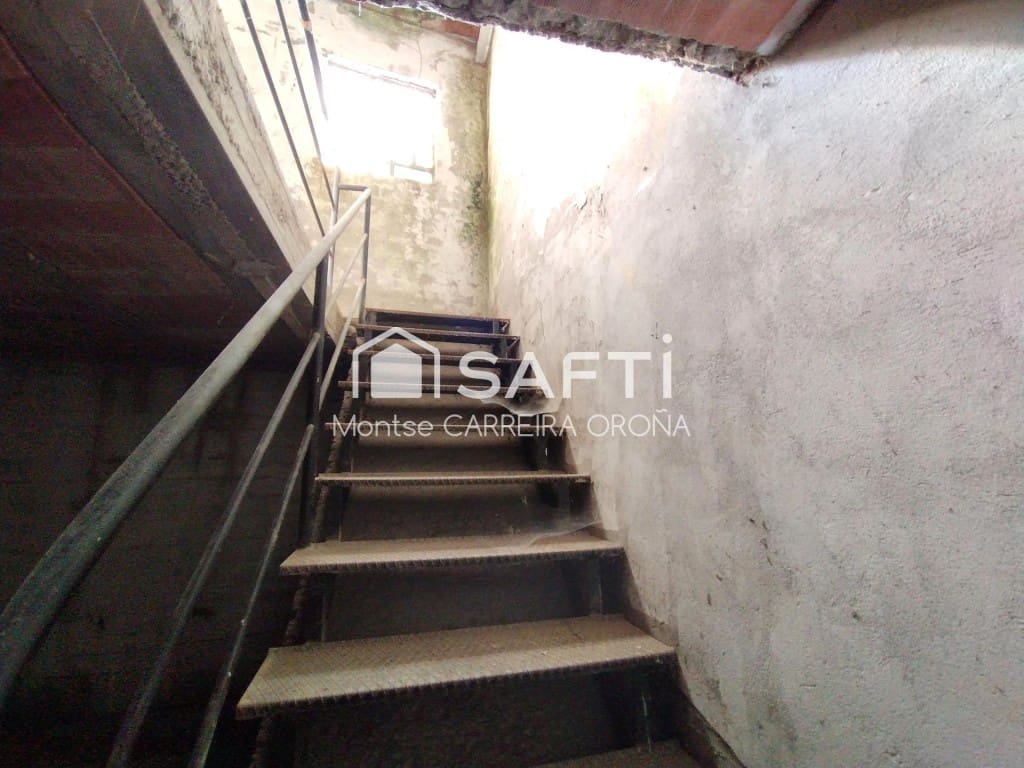 Commercial for rent in Santiago de Compostela - € 400 (Ref: 10011183)