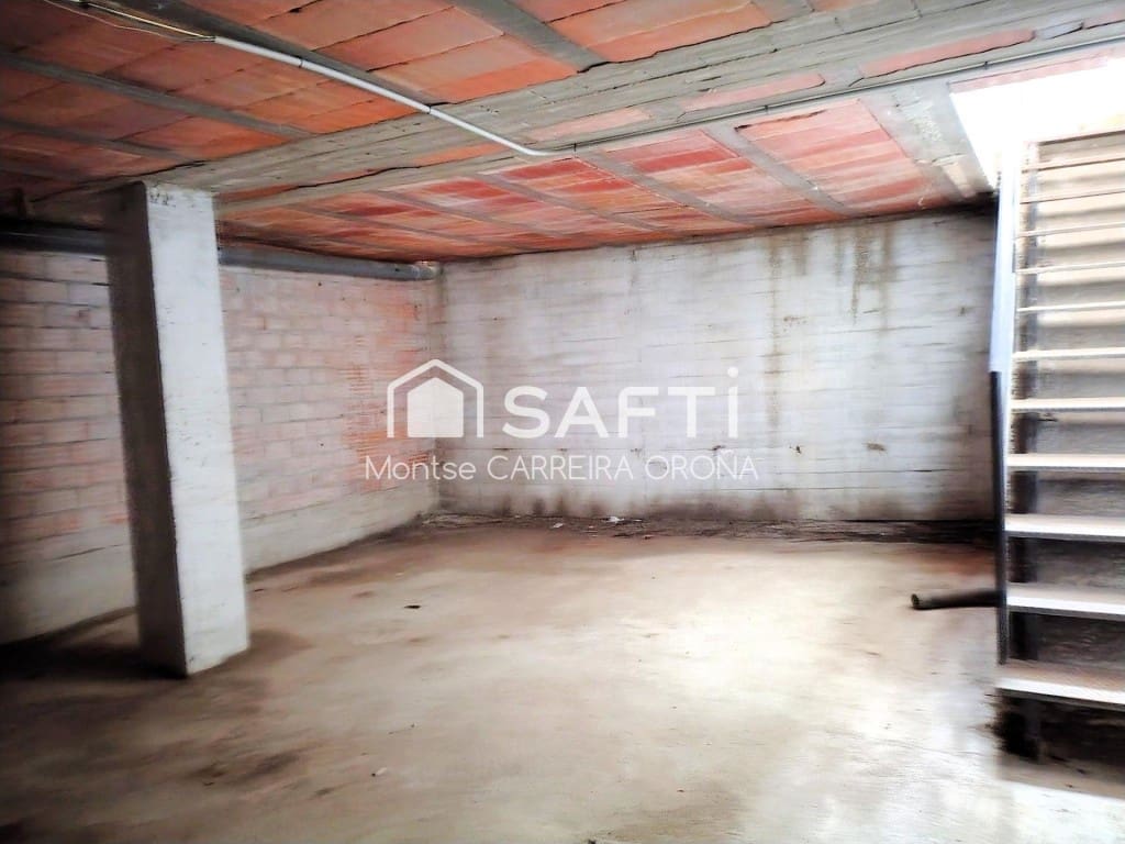 Commercial for rent in Santiago de Compostela - € 400 (Ref: 10011183)