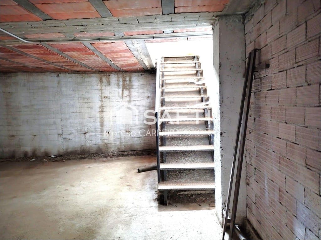 Commercial for rent in Santiago de Compostela - € 400 (Ref: 10011183)