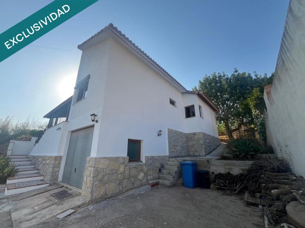 3 bedroom Villa for sale in Borriol with pool garage - € 314,800 (Ref: 10011186)
