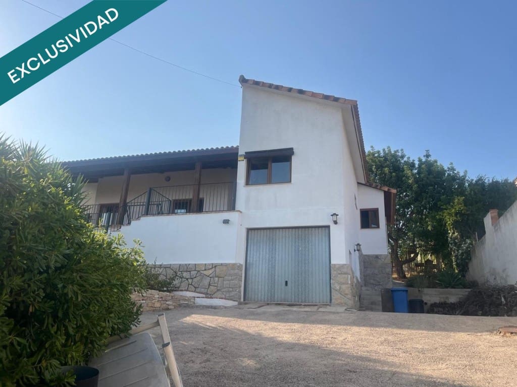 3 bedroom Villa for sale in Borriol with pool garage - € 314,800 (Ref: 10011186)