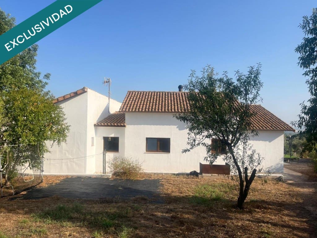 3 bedroom Villa for sale in Borriol with pool garage - € 314,800 (Ref: 10011186)