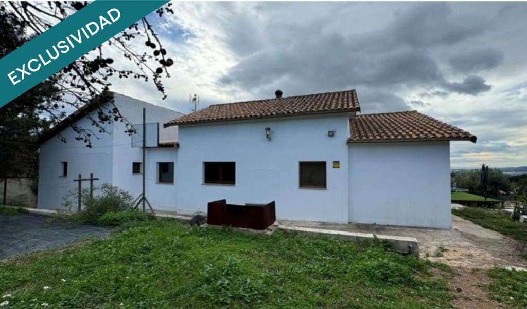 3 bedroom Villa for sale in Borriol with pool garage - € 314,800 (Ref: 10011186)