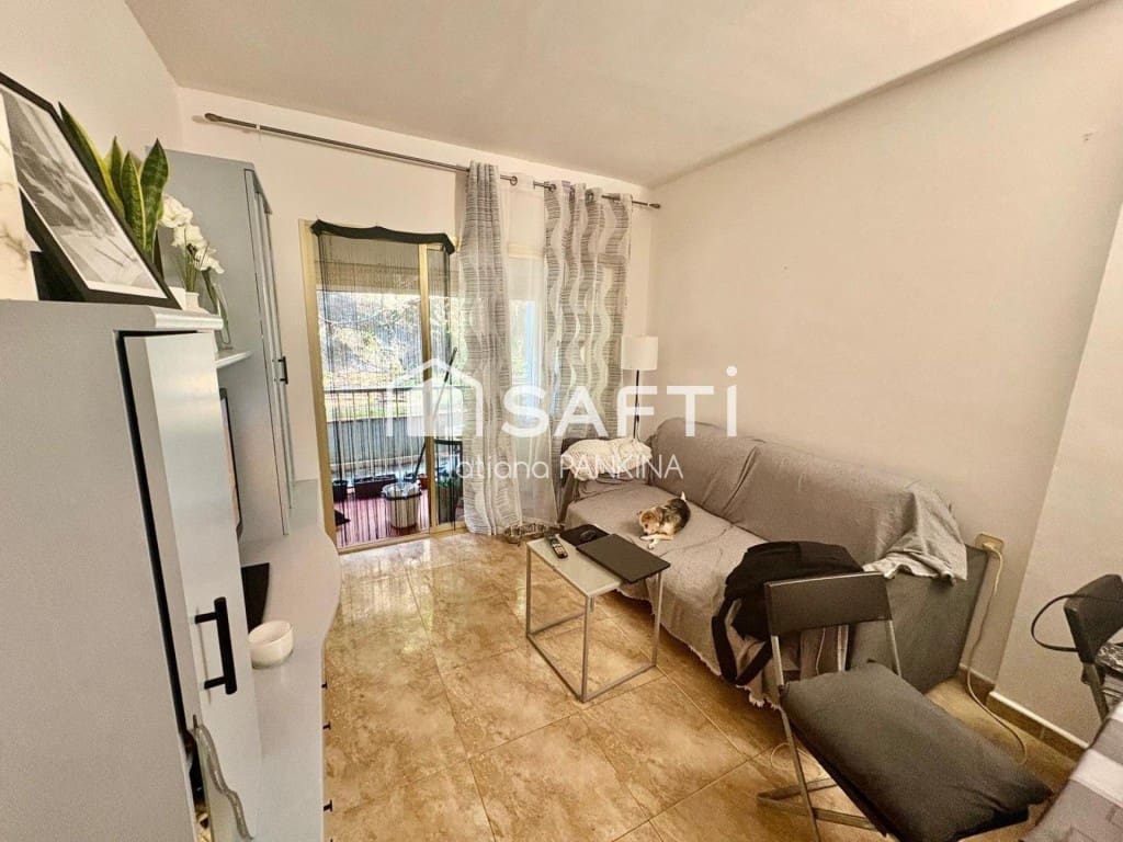 1 bedroom Apartment for sale in Lloret de Mar with pool - € 117,000 (Ref: 10011187)