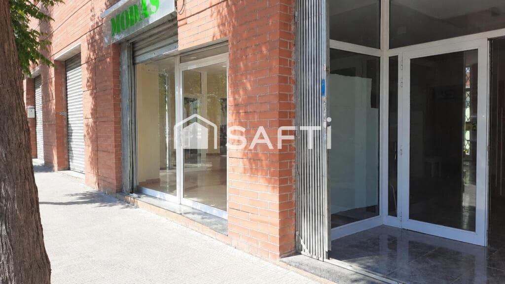 Commercial for sale in Martorell - € 135,000 (Ref: 10011189)