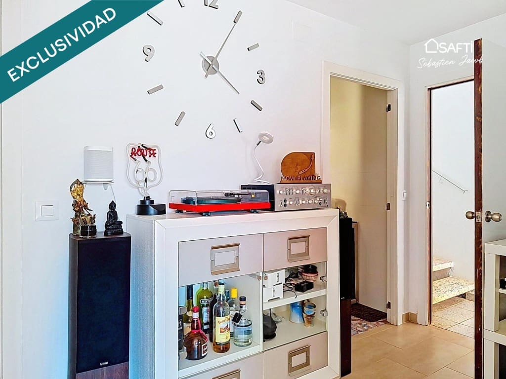 2 bedroom Apartment for sale in Denia - € 230,000 (Ref: 10011190)