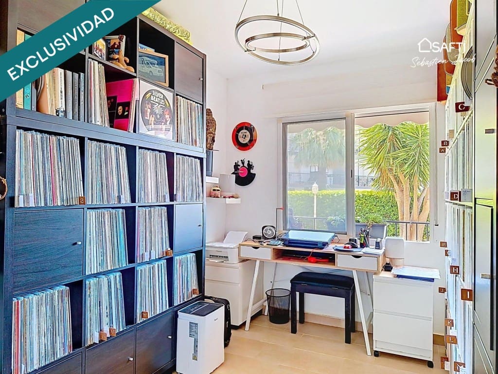 2 bedroom Apartment for sale in Denia - € 230,000 (Ref: 10011190)