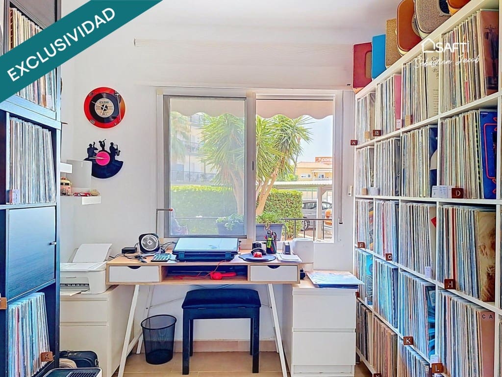 2 bedroom Apartment for sale in Denia - € 230,000 (Ref: 10011190)