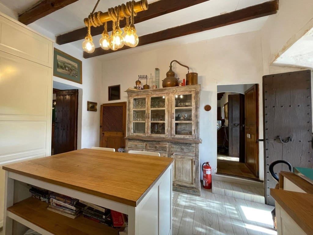 4 sovrum Finca/Hus på landet till salu i Andratx med pool - 2 400 000 € (Ref: 10013040)