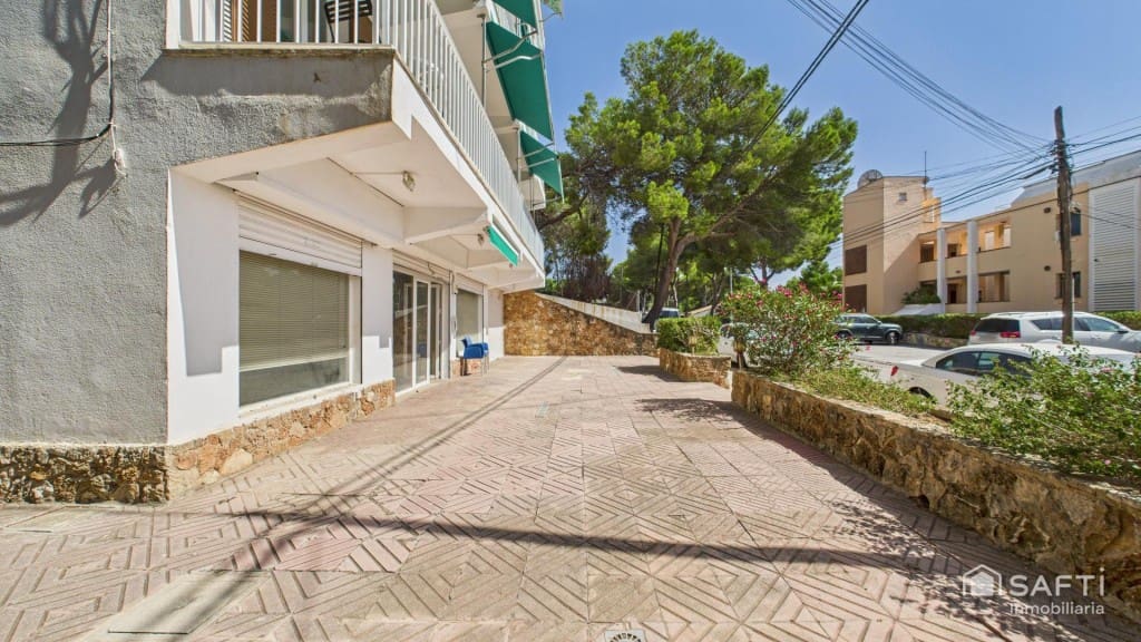 Commercial for rent in Santa Ponsa - € 1,200 (Ref: 10013042)